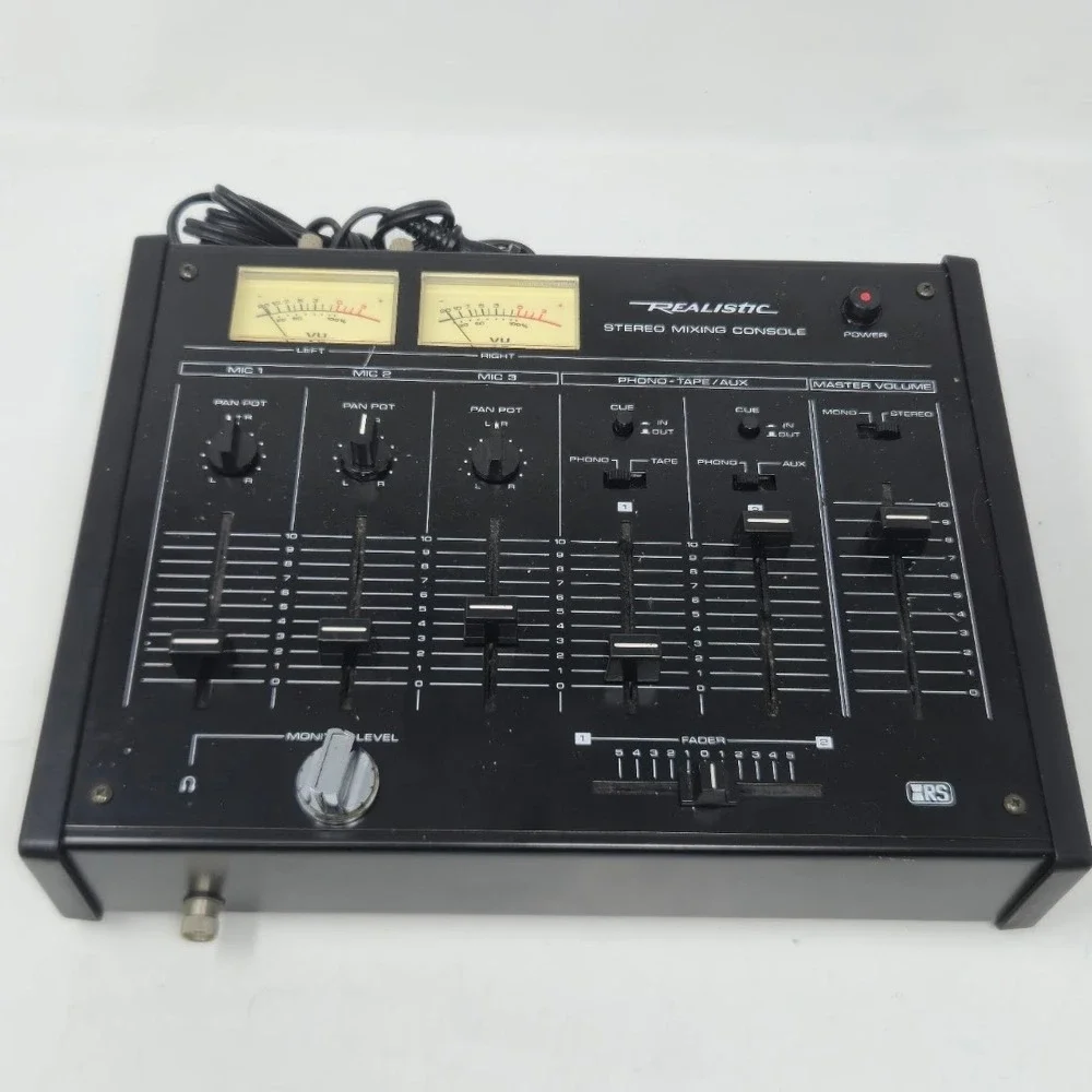 Vintage Realistic 32-1200B Stereo Mixing Console DJ Audio Mixer VU Tested Works